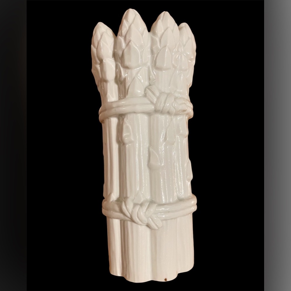 1970's White Asparagus Vegtable Candleholder / substantial / lovely vtg. decor